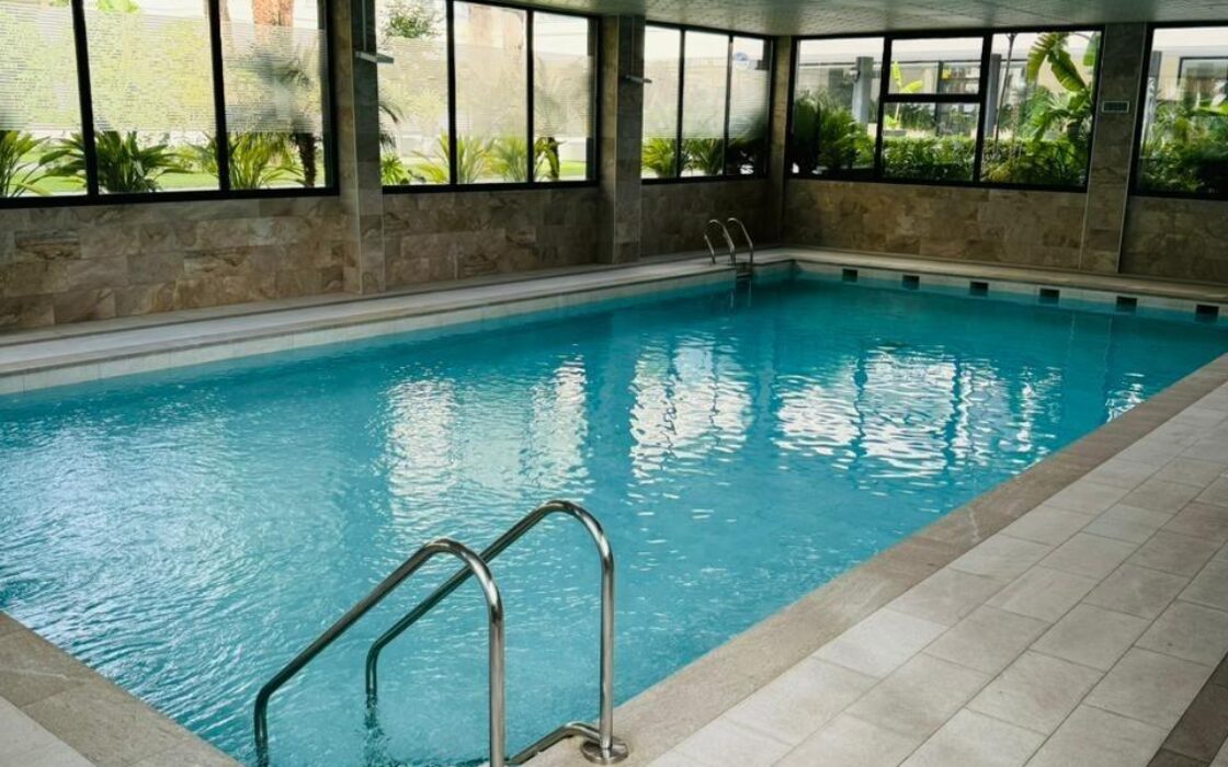 Апартаменти в Аликанте 110 кв.м у моря з терасою