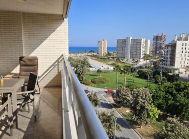 Апартаменти в Аликанте 110 кв.м у моря з терасою