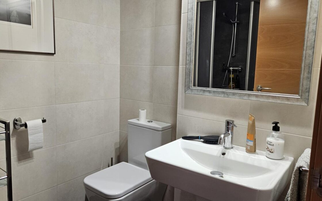 Апартаменти в Аликанте 110 кв.м у моря з терасою