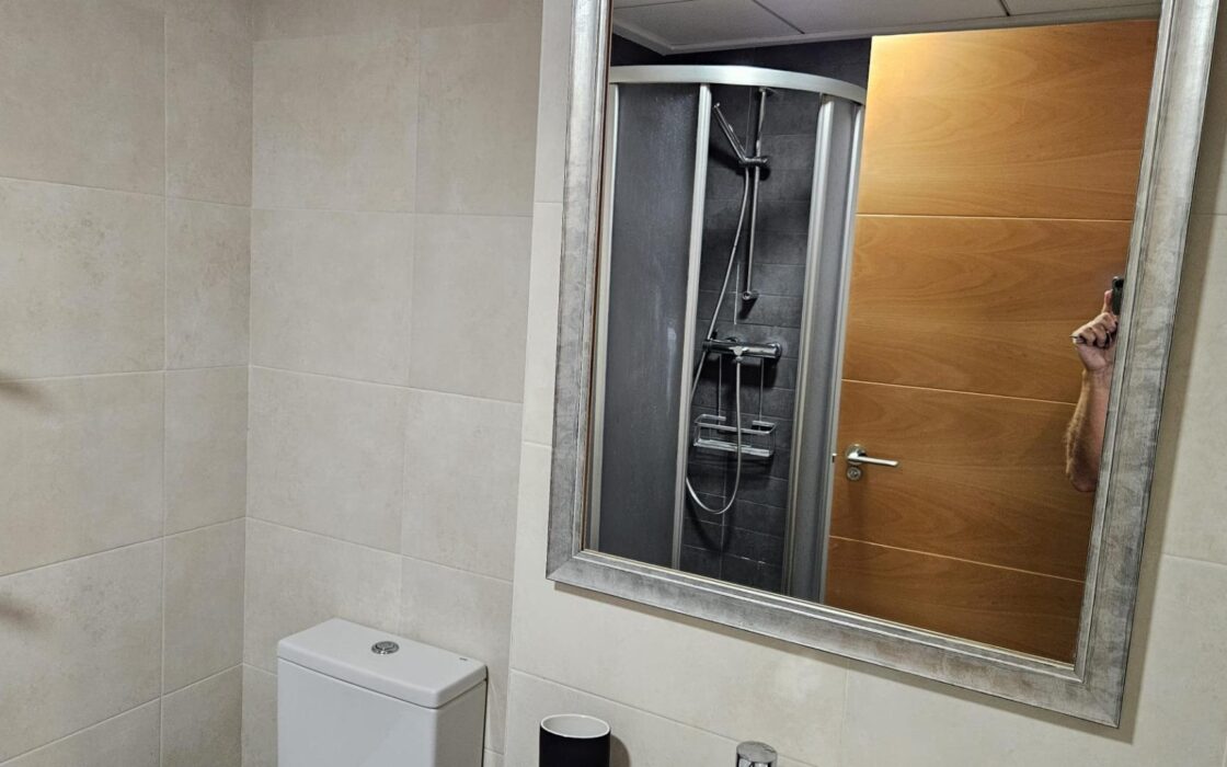 Апартаменти в Аликанте 110 кв.м у моря з терасою