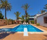 Вилла в Ориуэла Коста 168 кв.м з терасою та басейном