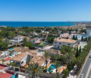 Вилла в Ориуэла Коста 168 кв.м з терасою та басейном