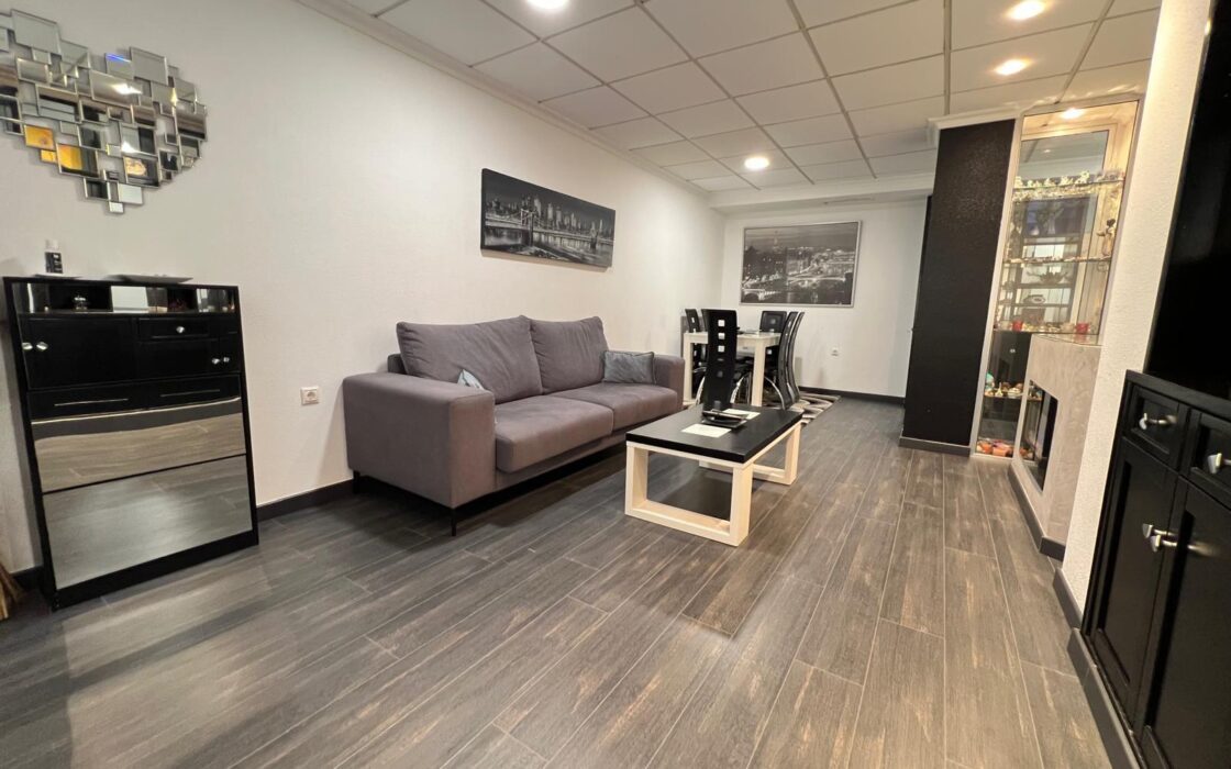 Апартаменты 100 кв.м с террасой в Торревьехе у моря