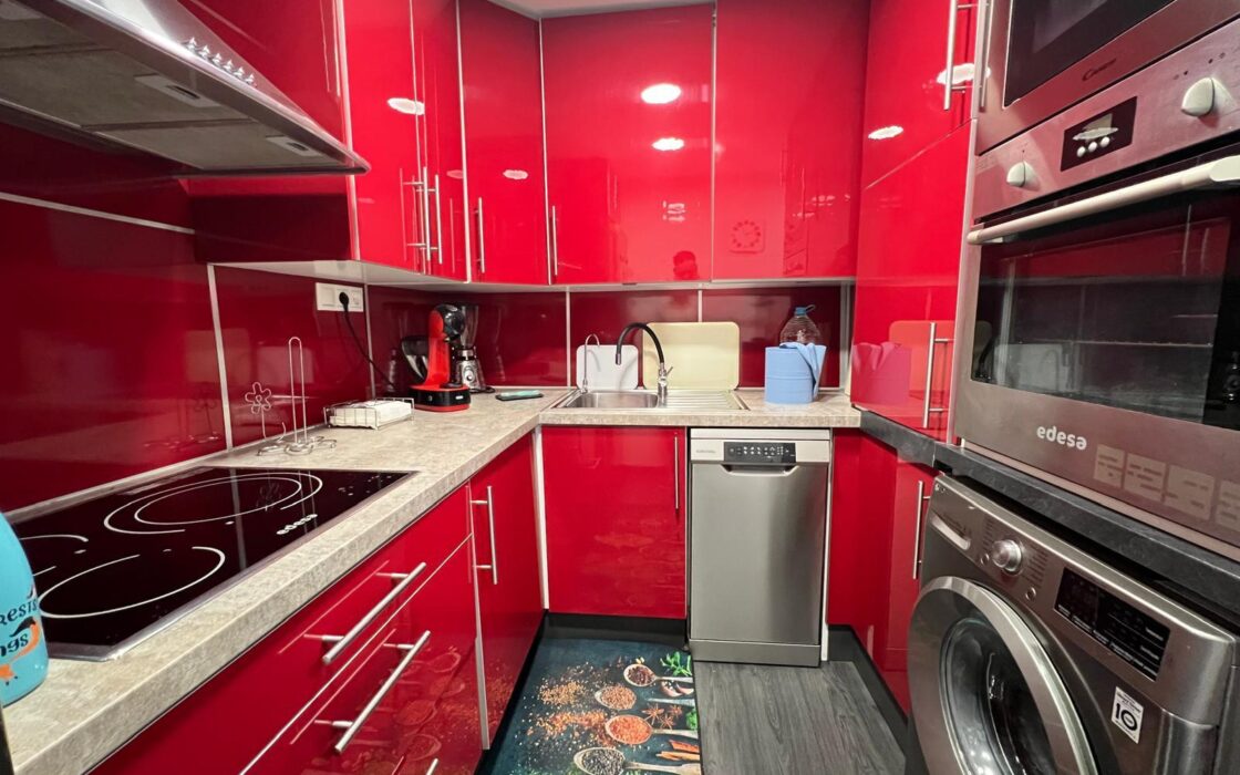 Апартаменты 100 кв.м с террасой в Торревьехе у моря