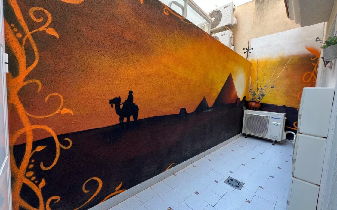 Апартаменты 100 кв.м с террасой в Торревьехе у моря