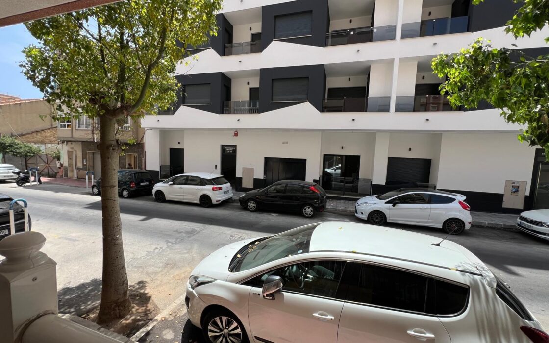 Апартаменты 100 кв.м с террасой в Торревьехе у моря