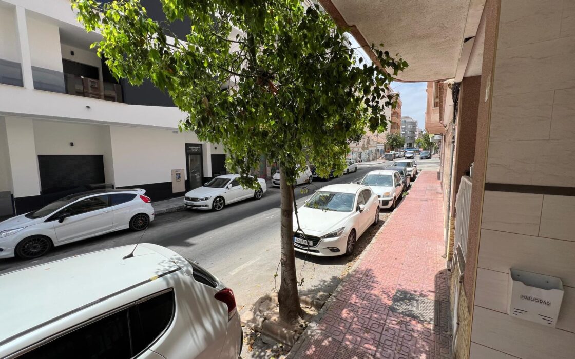 Апартаменты 100 кв.м с террасой в Торревьехе у моря