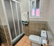 Дом с садом и бассейном недалеко от города, 102 кв.м.