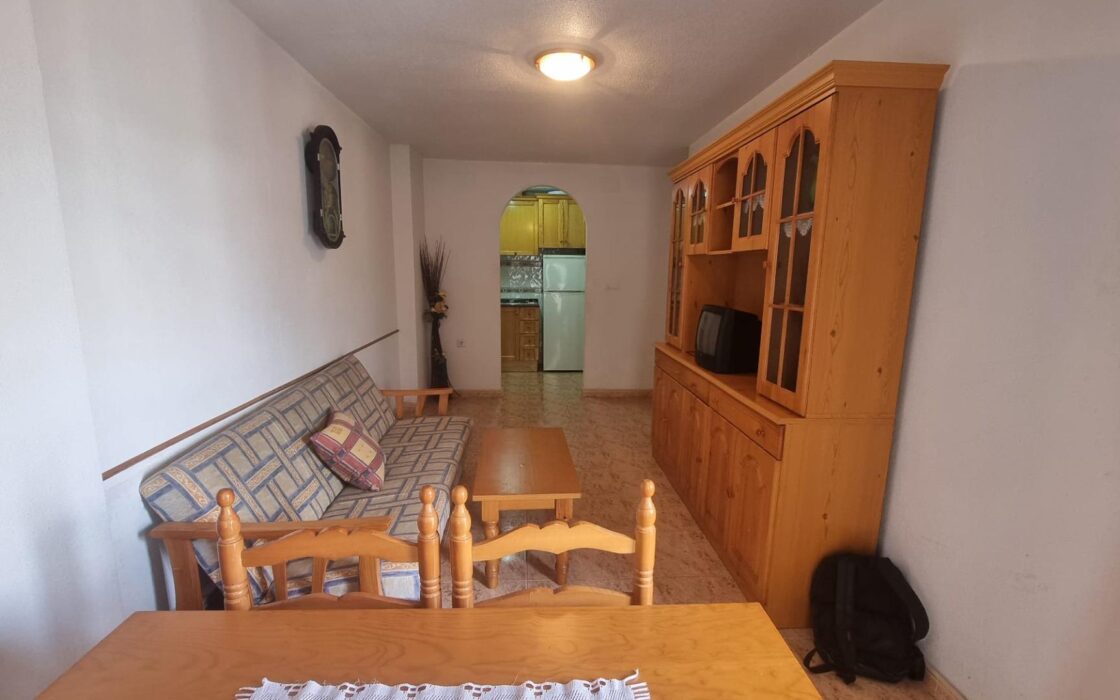 Апартаменты 64 кв.м с террасой в Торревьехе у моря