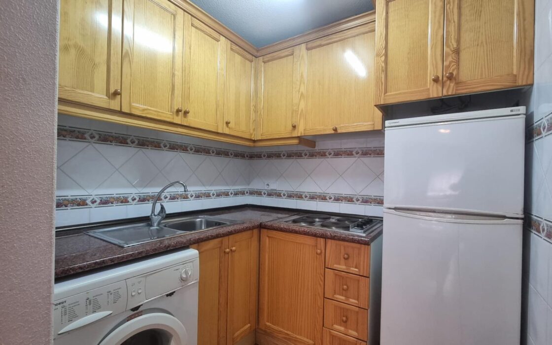 Апартаменты 64 кв.м с террасой в Торревьехе у моря