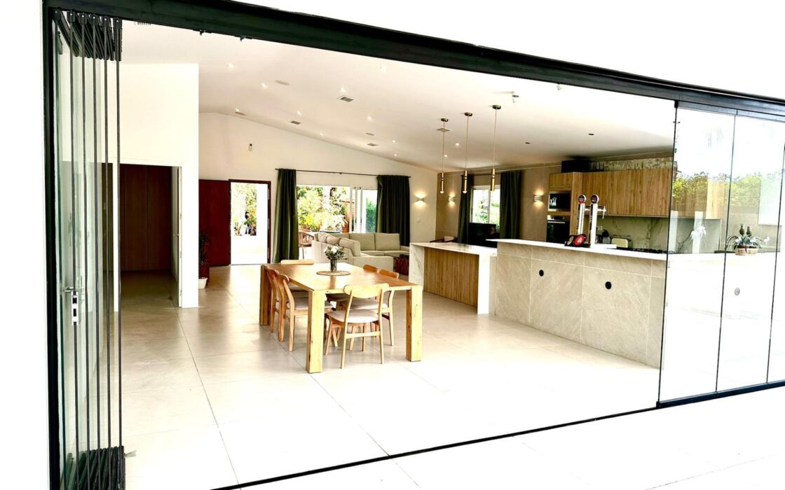 Дом в Бетере 420 кв.м с бассейном, 22 км до моря