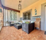 Вилла в Торревьехе 180 кв.м с террасой 1.5 км от моря