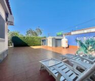 Вилла в Торревьехе 180 кв.м с террасой 1.5 км от моря