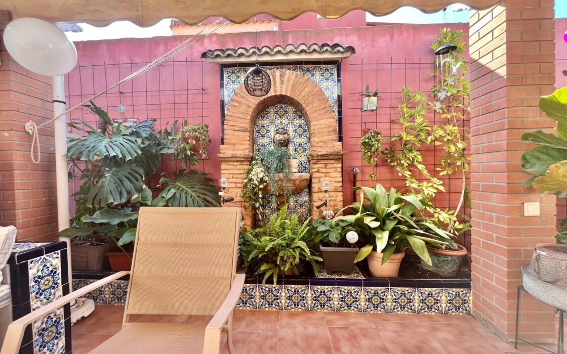 Вилла в Торревьехе 180 кв.м с террасой 1.5 км от моря