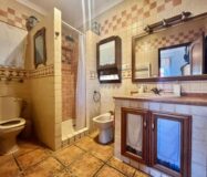 Вилла в Торревьехе 180 кв.м с террасой 1.5 км от моря