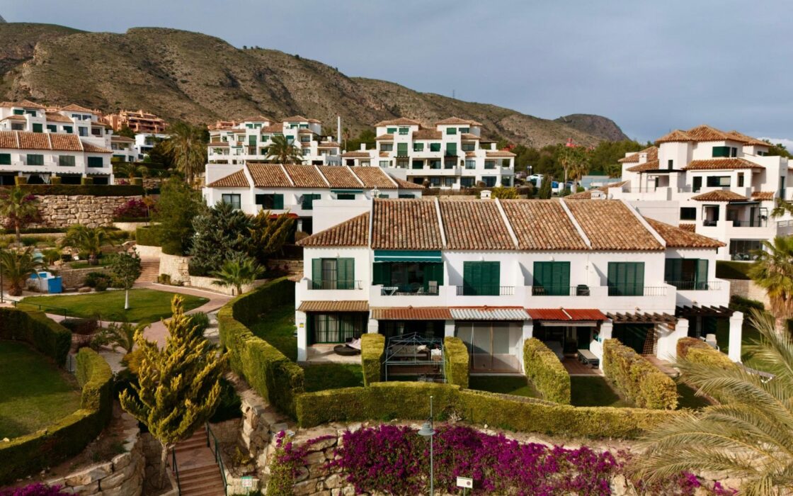 Очаровательное бунгало в Сьерра-Кортина, 2 спальни, с террасой