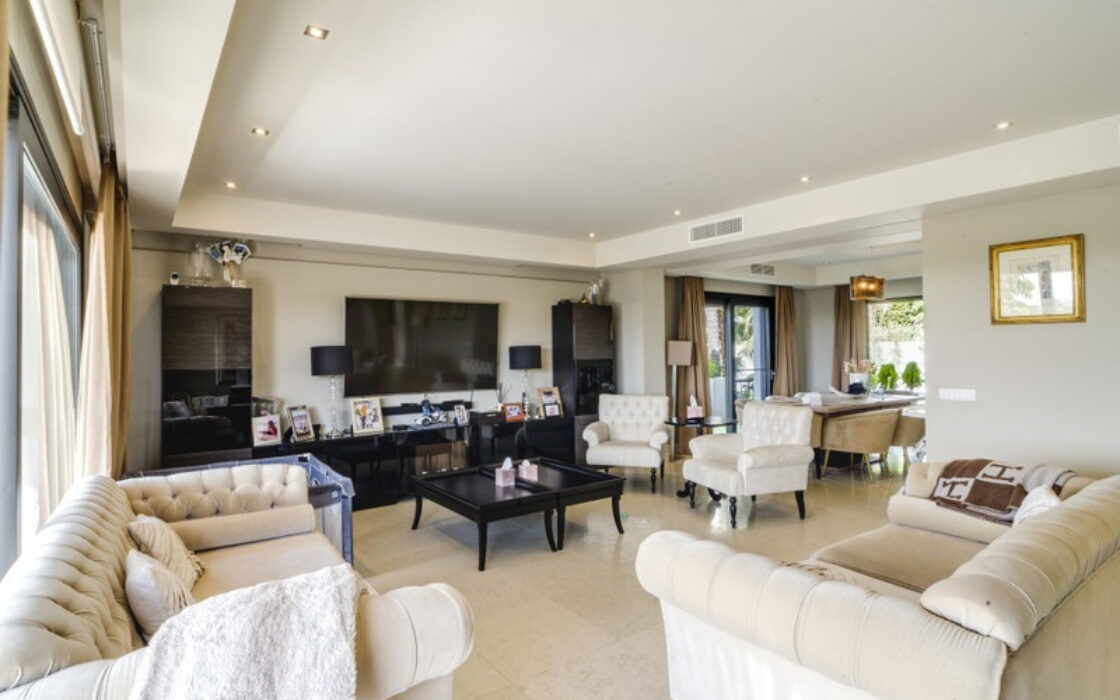 Вілла в Золотій милі, 573 кв.м, тераса, з меблями