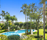 Вілла в Золотій милі, 573 кв.м, тераса, з меблями