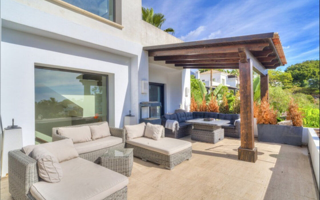 Вілла в Золотій милі, 573 кв.м, тераса, з меблями