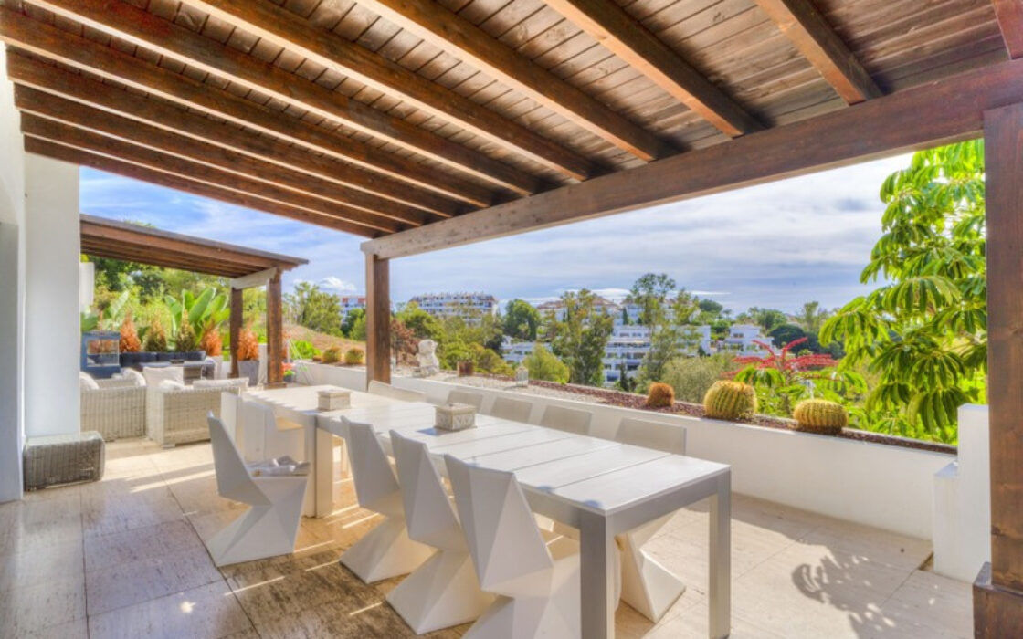 Вілла в Золотій милі, 573 кв.м, тераса, з меблями