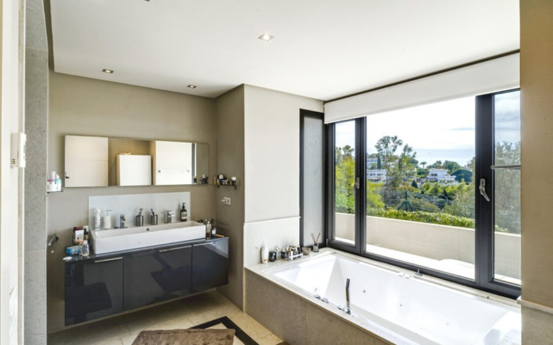 Вілла в Золотій милі, 573 кв.м, тераса, з меблями