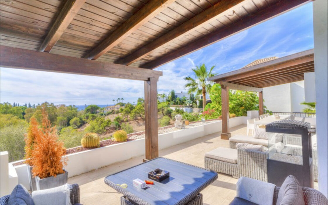 Вілла в Золотій милі, 573 кв.м, тераса, з меблями