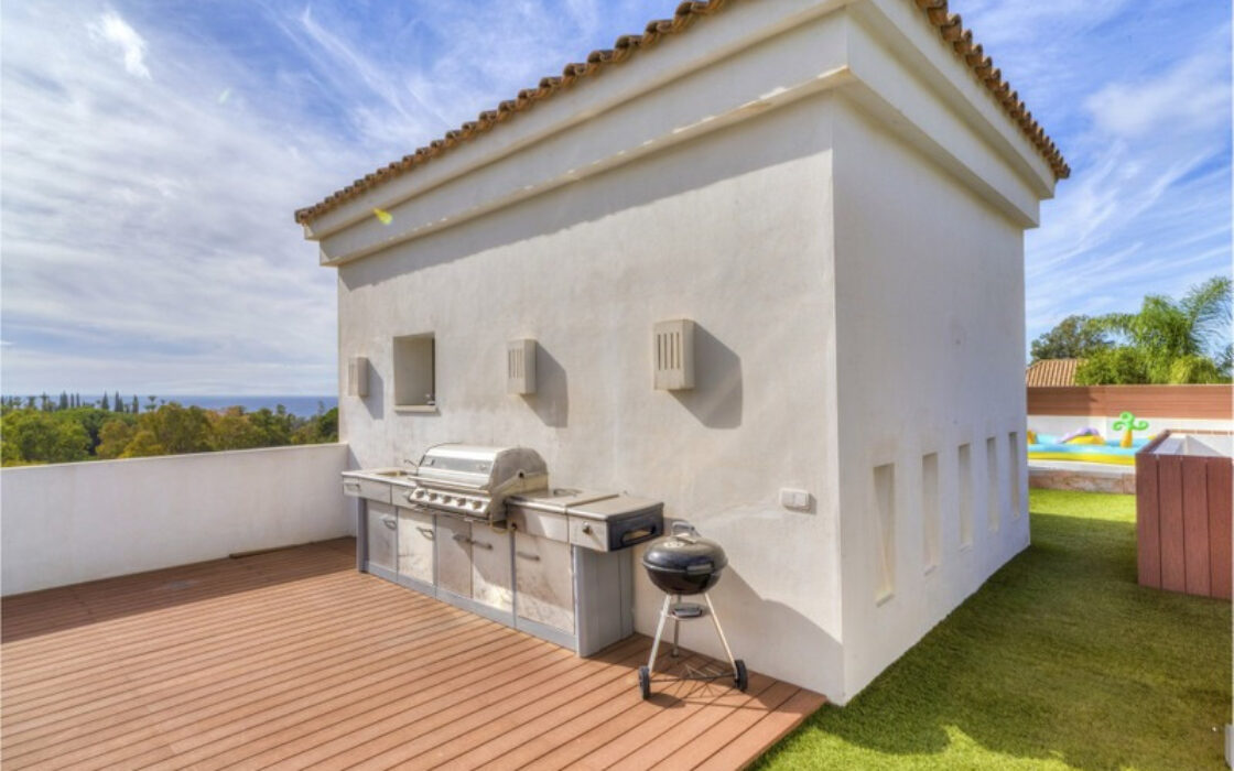 Вілла в Золотій милі, 573 кв.м, тераса, з меблями