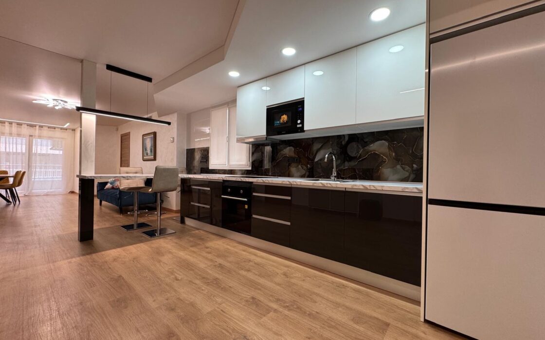 Просторные апартаменты 3 спальни у пляжа Торревьеха 108 кв.м