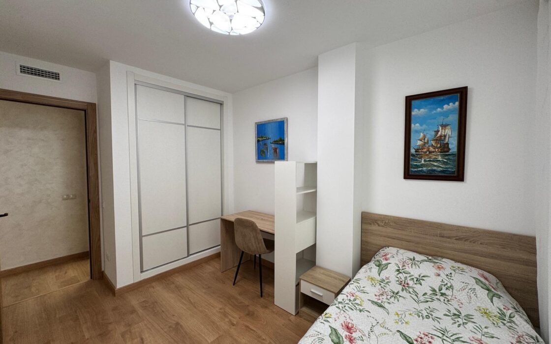 Просторные апартаменты 3 спальни у пляжа Торревьеха 108 кв.м