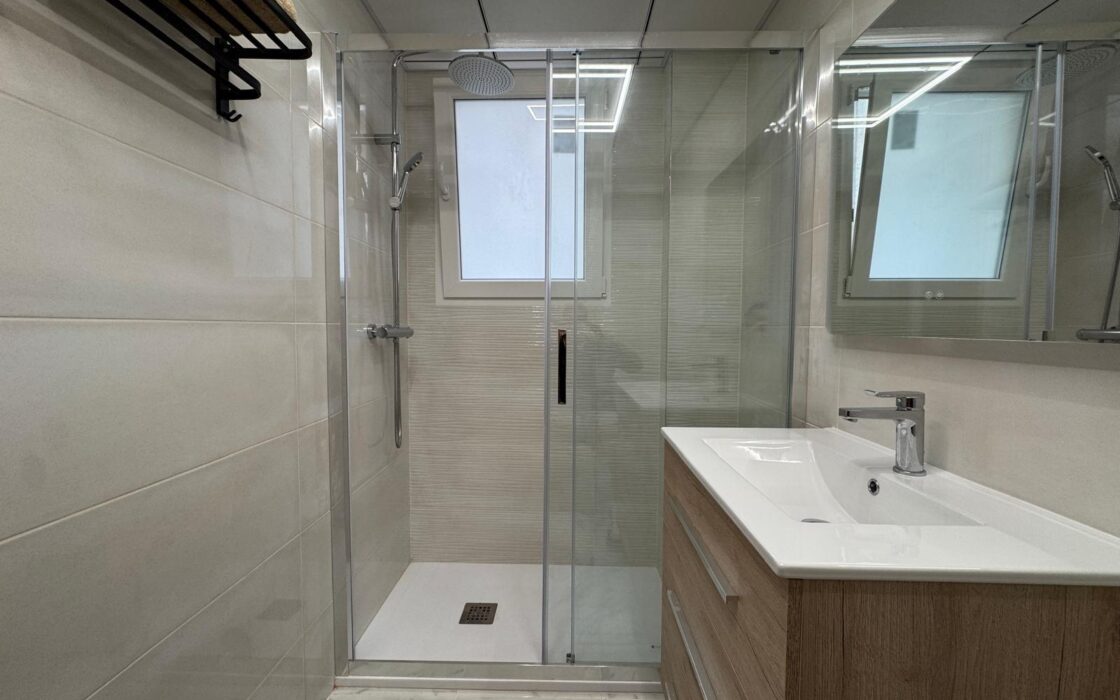 Просторные апартаменты 3 спальни у пляжа Торревьеха 108 кв.м