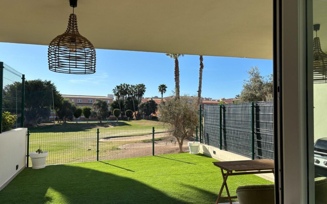 Дом в San Juan Playa 218 кв.м с террасой у моря