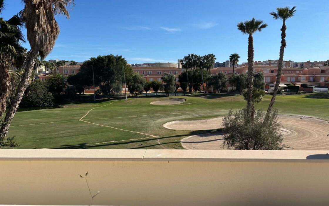 Дом в San Juan Playa 218 кв.м с террасой у моря