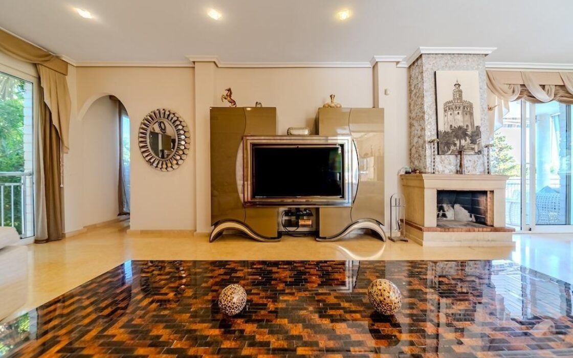 Люкс-вилла в 300 м от пляжа Ла Мата, 5 спален, 438 кв.м