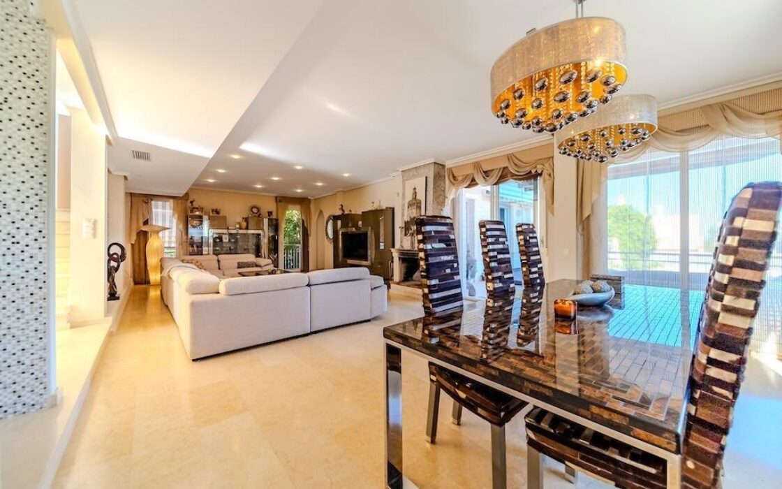 Люкс-вилла в 300 м от пляжа Ла Мата, 5 спален, 438 кв.м