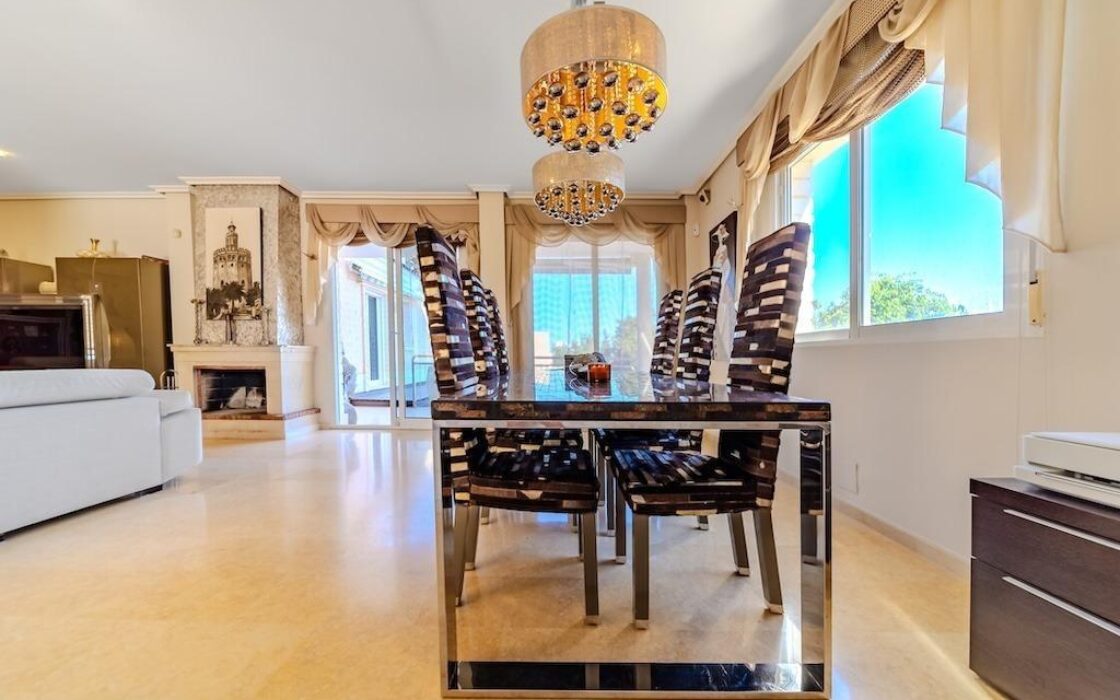 Люкс-вилла в 300 м от пляжа Ла Мата, 5 спален, 438 кв.м