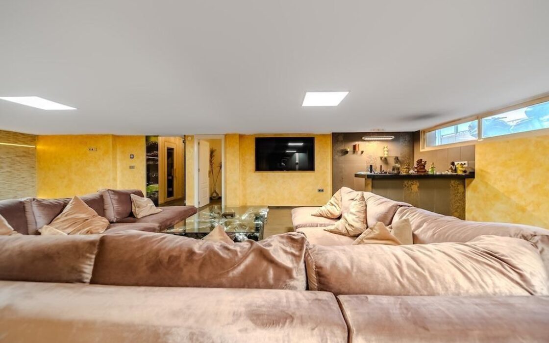 Люкс-вилла в 300 м от пляжа Ла Мата, 5 спален, 438 кв.м