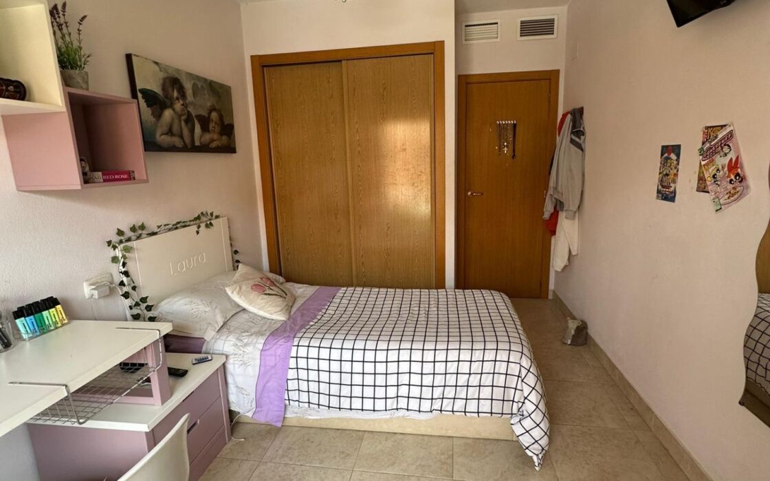 Будинок в Аліканте з терасою, 314 кв.м, 5 кімнат