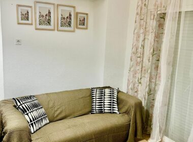 Апартаменты 81 кв.м с 4 комнатами в Аликанте с балконом