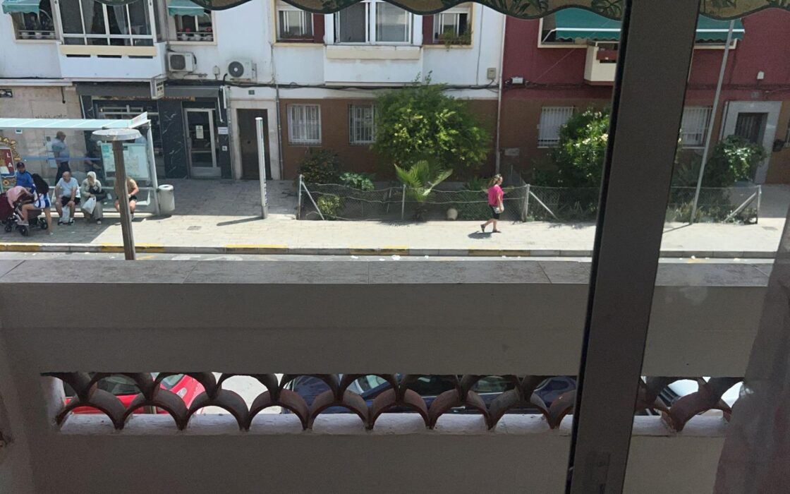 Апартаменты 81 кв.м с 4 комнатами в Аликанте с балконом