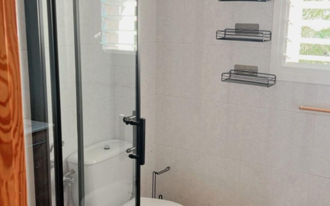 Апартаменты 81 кв.м с 4 комнатами в Аликанте с балконом