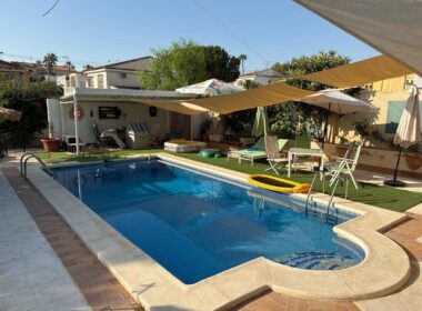 Вілла в Торрев’єсі 250 кв.м з басейном біля моря