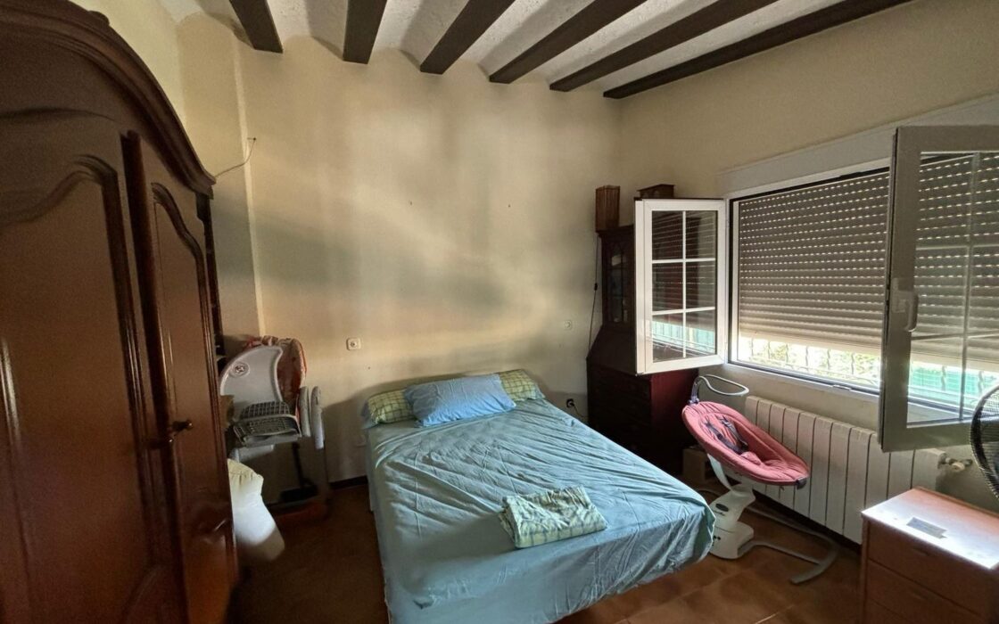 Вілла в Торрев’єсі 250 кв.м з басейном біля моря