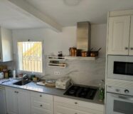 Вілла в Торрев’єсі 250 кв.м з басейном біля моря