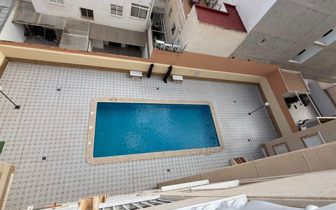 Апартаменты 55 кв.м с террасой в Торревьехе