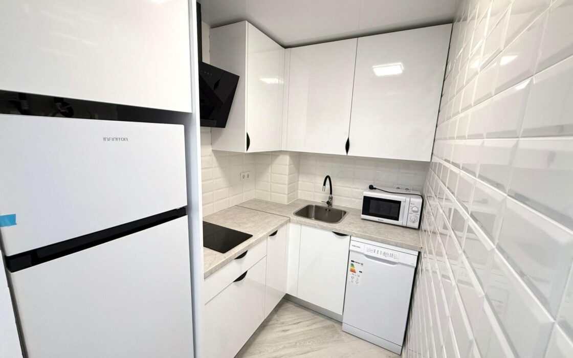 Апартаменты 55 кв.м с террасой в Торревьехе