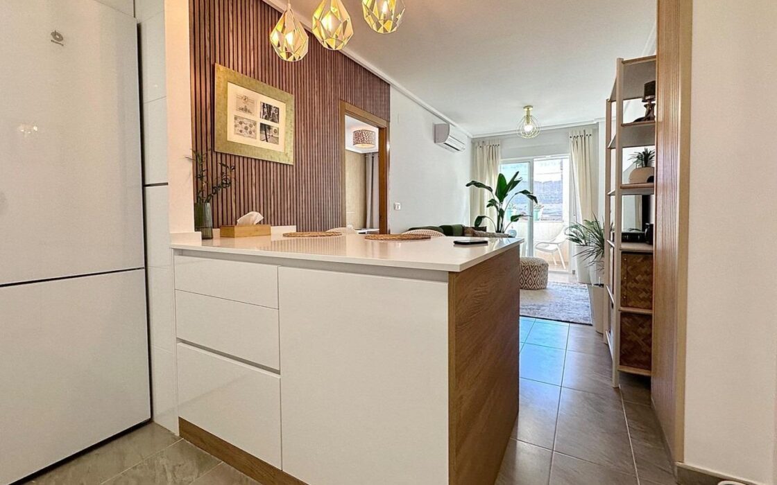 Эксклюзивные апартаменты в Торревьехе с террасой 54 кв.м