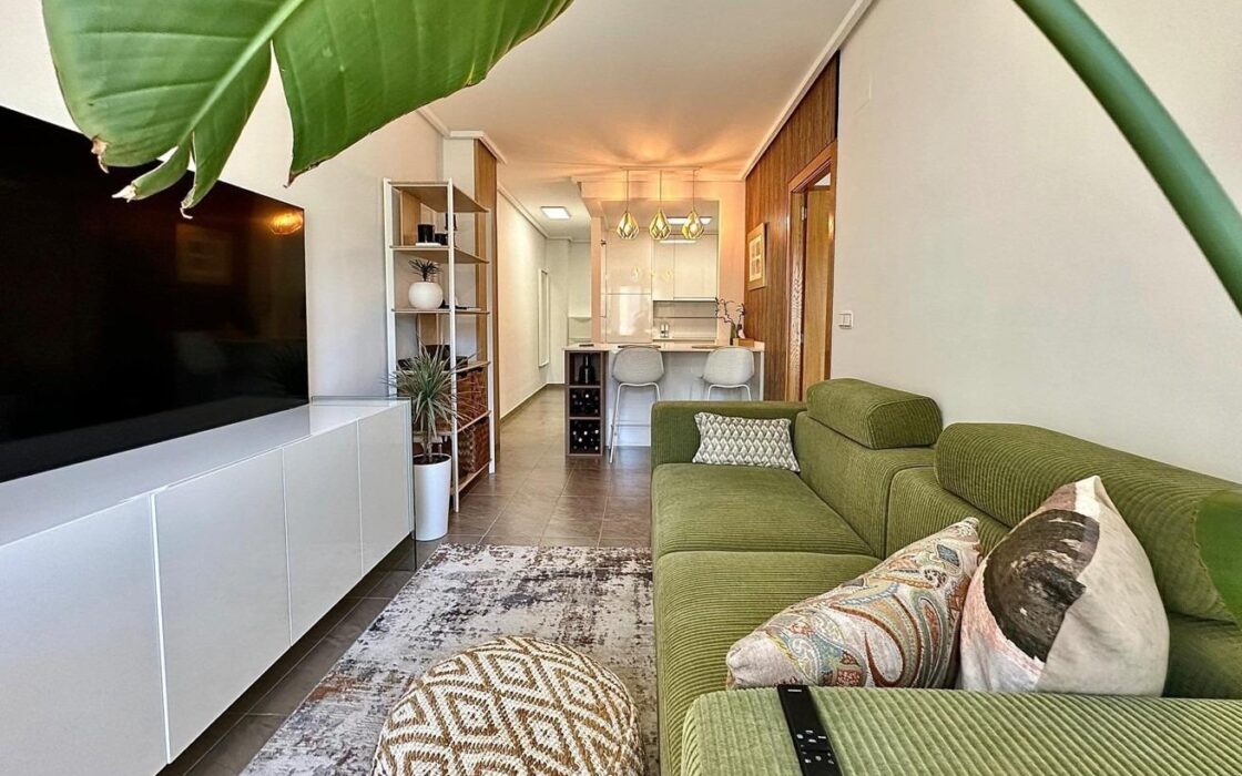 Эксклюзивные апартаменты в Торревьехе с террасой 54 кв.м