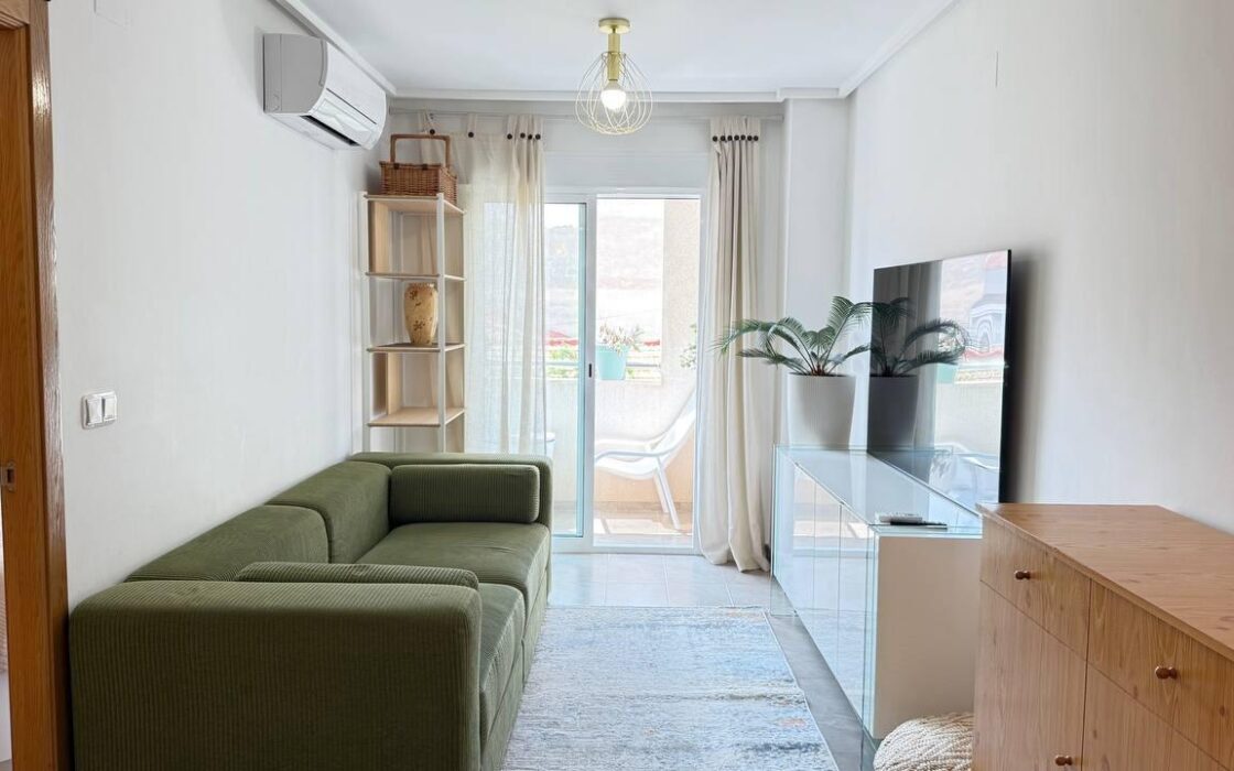 Эксклюзивные апартаменты в Торревьехе с террасой 54 кв.м