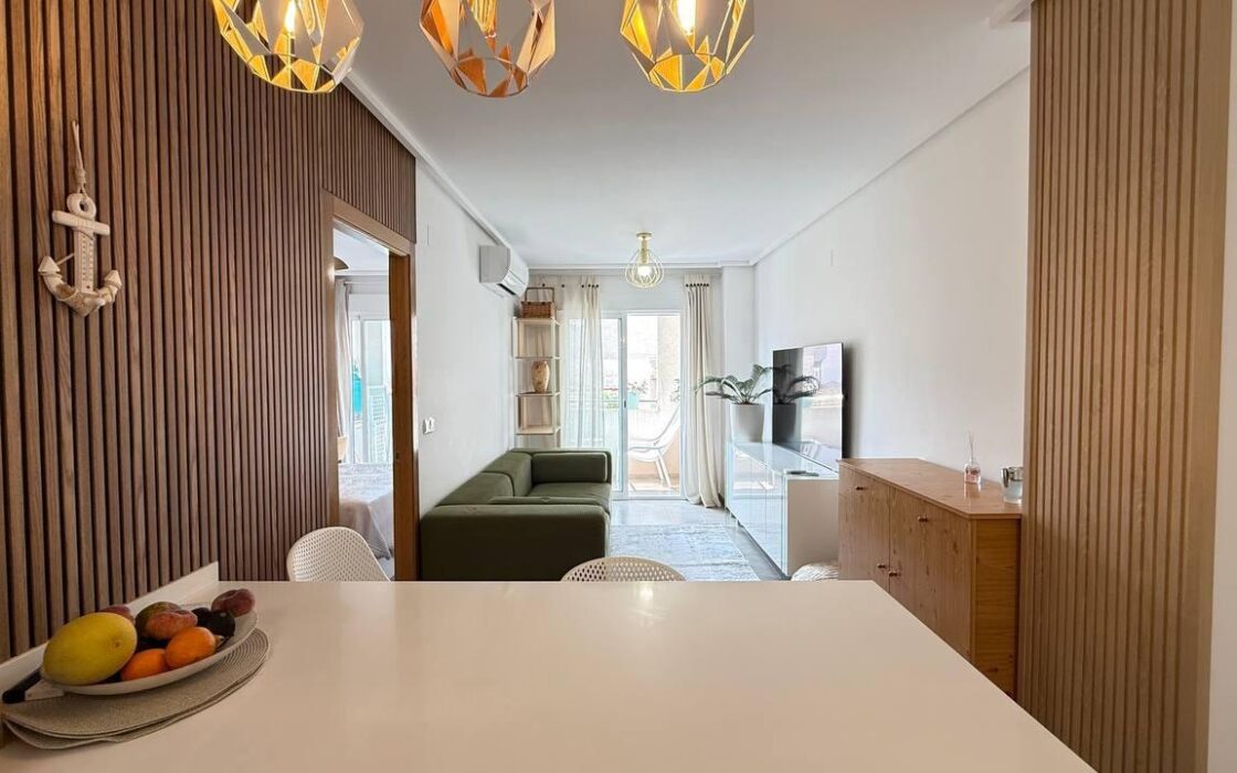 Эксклюзивные апартаменты в Торревьехе с террасой 54 кв.м