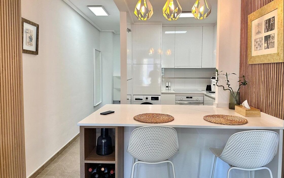 Эксклюзивные апартаменты в Торревьехе с террасой 54 кв.м